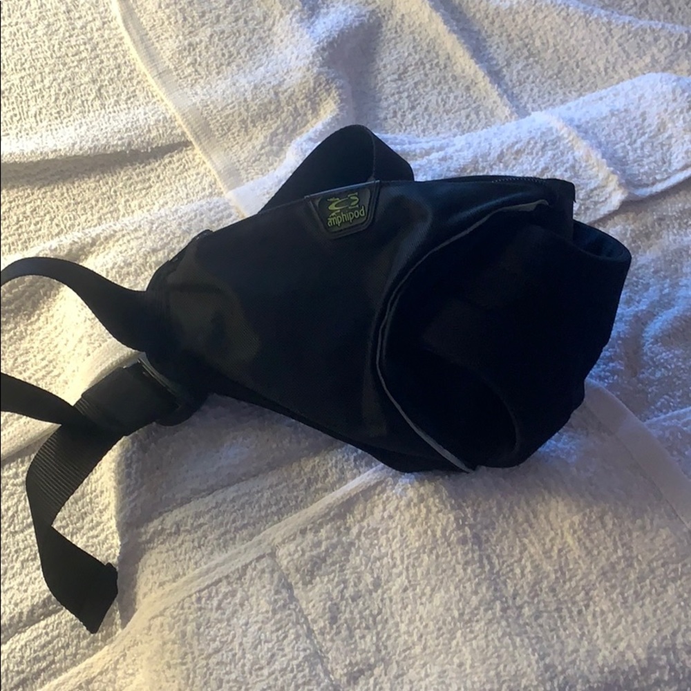 Amphipod hydration belt